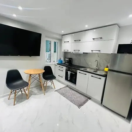 Iris Porta Remounda *